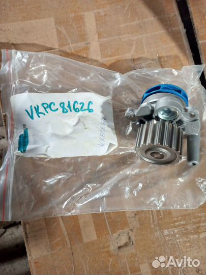 Водяной насос помпа SKF vkpc81626