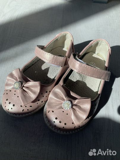 Туфли для девочки 23