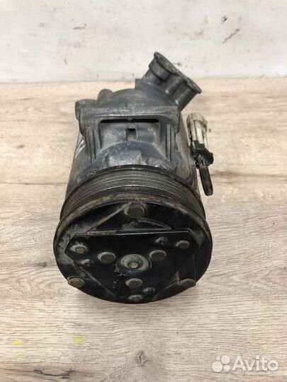 Компрессор кондиционера Opel Astra h