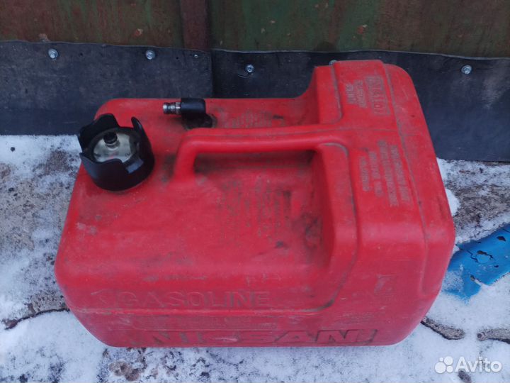 Топливный бак от Ниссан марин 12.5 л