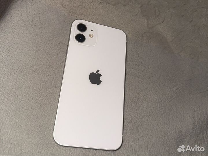 iPhone 12, 64 ГБ