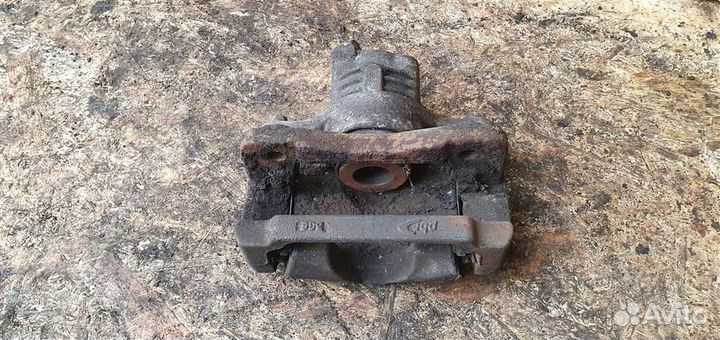 Суппорт задний правый Cadillac SRX 1 2003-2009