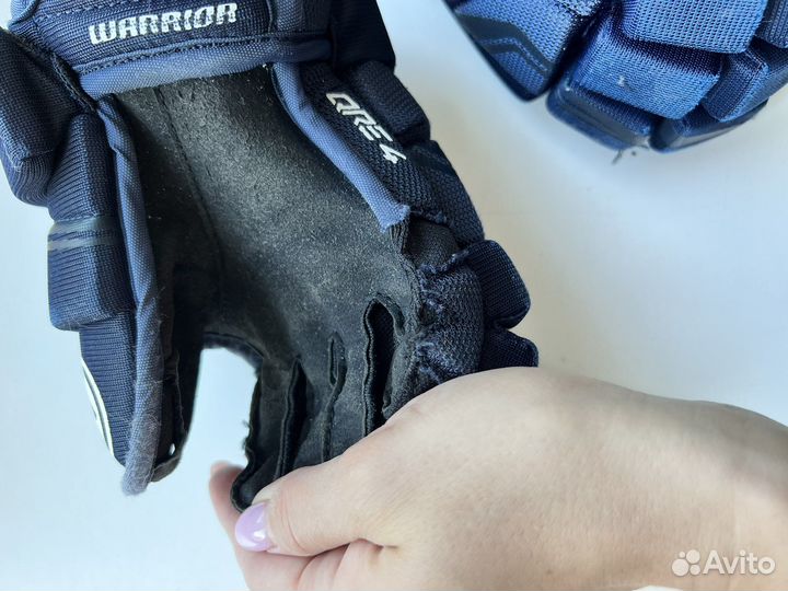 Краги хоккейные Warrior QRE4 YTH