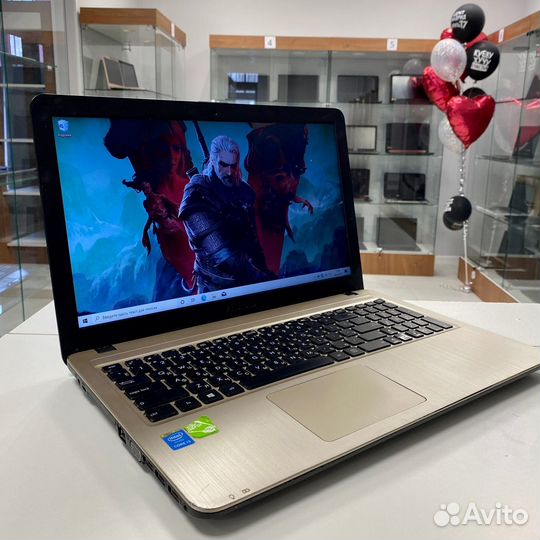 Ноутбук Asus (Core i3/ GeForce 920M+Graphics 5500)