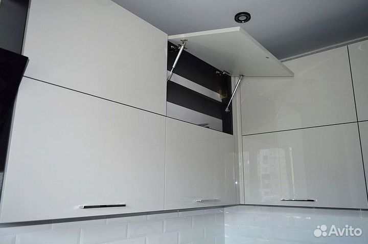 Угловая кухня. Кухонный гарнитур на заказ