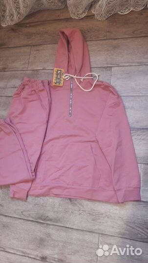 Спортивный костюм женский новый р-р 48-54