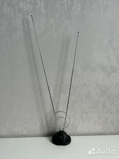 Антенна комнатная