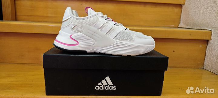 Кроссовки Adidas 36.5 и 38 размер оригинал