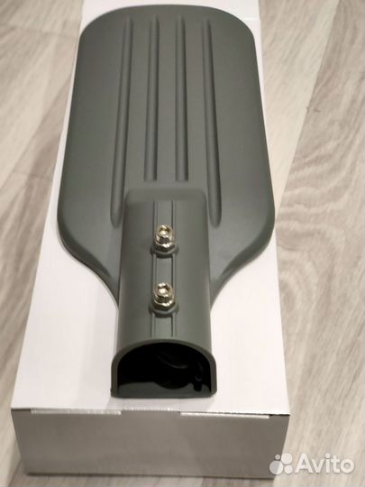 Консольный влагозащищенный светильник ip65