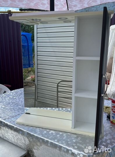 Зеркало шкаф в ванную