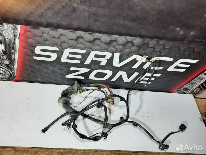 Проводка передней R двери Mitsubishi Pajero 4