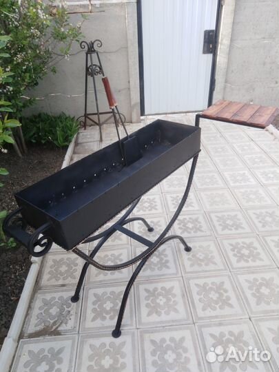 Мангал новый, высота 85 см длина 115 см