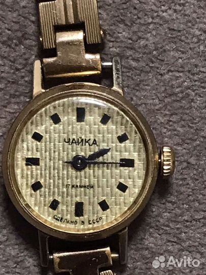 Часы наручные женские Чайка СССР 17 камней