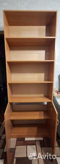 Книжный шкаф