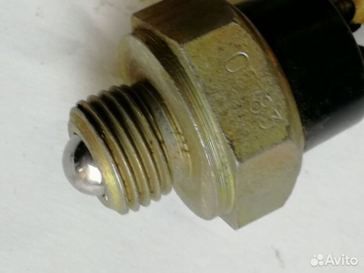 Датчик включения стоп.сигналов