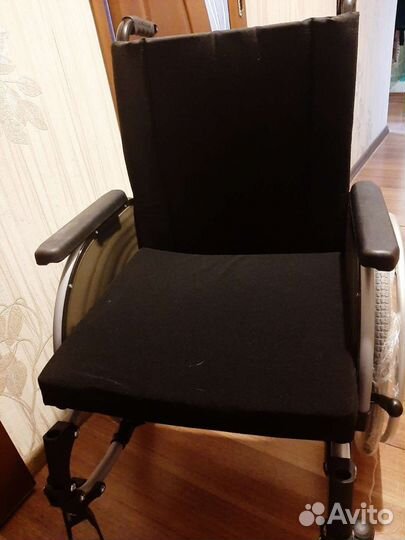 Продам инвалидную коляску