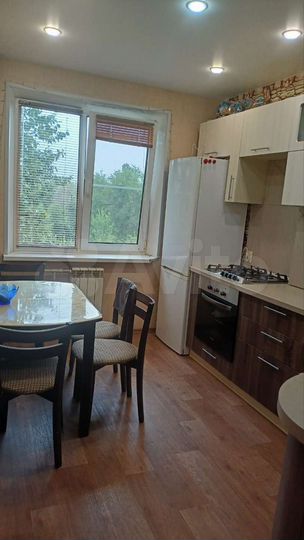 2-к. квартира, 52 м², 4/9 эт.