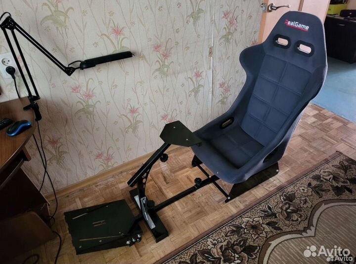 Кокпит для симрейсинга