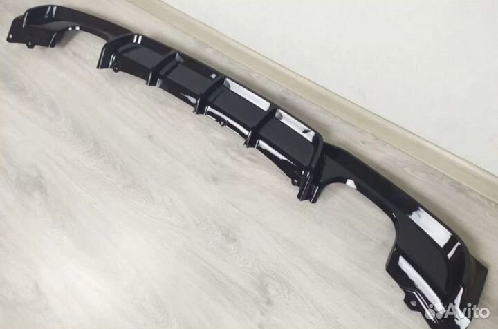 Диффузор BMW F30 под 2 двойные трубы, М-стиль