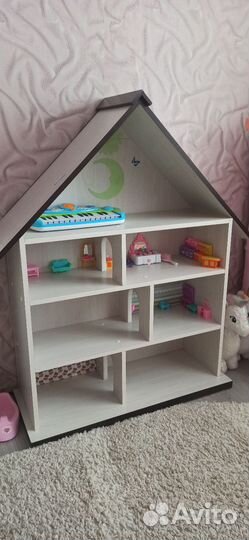 Большой кукольный домик
