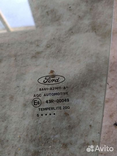 Стекло переднее левое Форд Фиеста 15 год