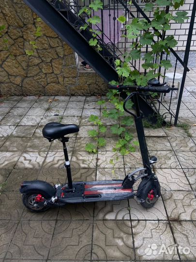 Самокат взрослый электрический бу