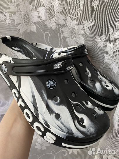 Crocs градиент