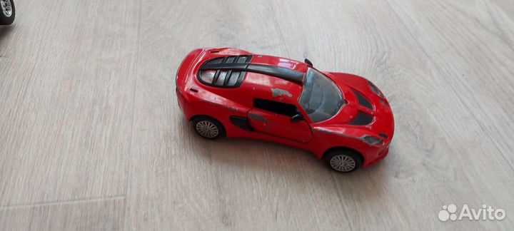 Машинки металлические