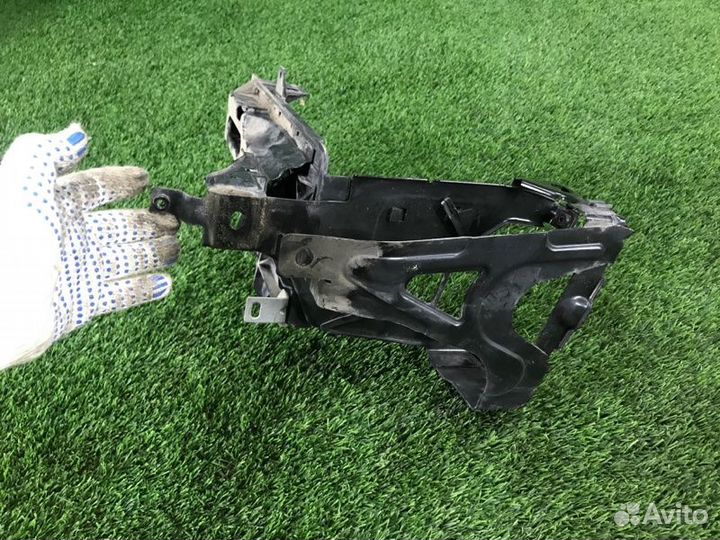 Кронштейн фары передний левый Bmw 5 F10 N52B25