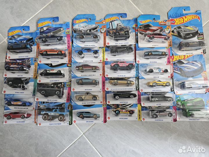 Hot wheels модель. Америка. Delorean, Ford, Dodge