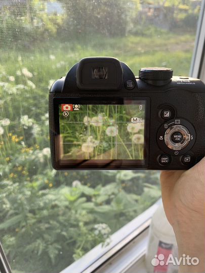 Компактный фотоаппарат