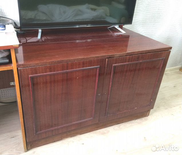 Тумба-шкаф под телевизор 104х60х65 см