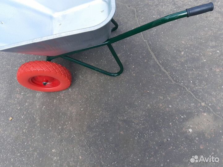 Тачка двухколесная на литых/пневмо колесах 432 ZP