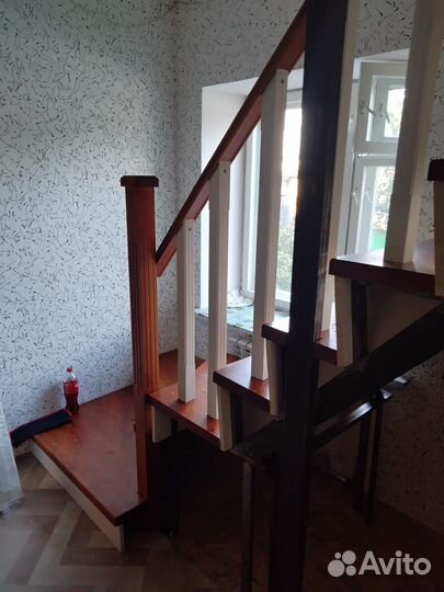 Обшивка лестницы деревом