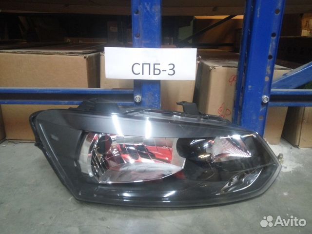 Фара правая Volkswagen Polo Sedan 5 2010