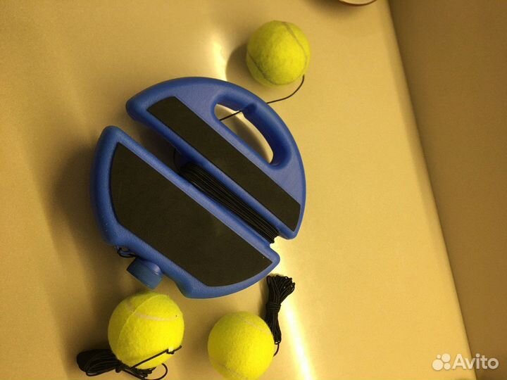 Тренажер для большого тенниса