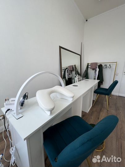 Аренда рабочего места мастера маникюра и педикюра