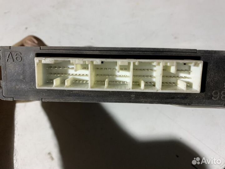 Блок управления двигателем Daihatsu yrv