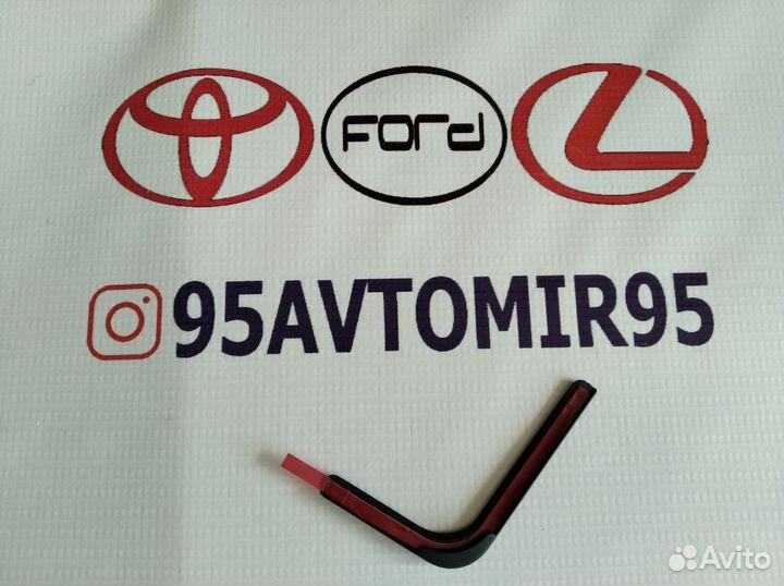 Накладка декоративная Toyota RAV4