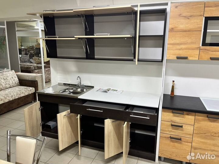 Кухонный гарнитур новый