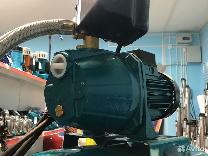 Насосная станция чугунная LEO нсс 800Вт Бак 50л