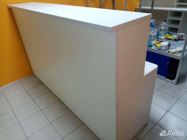 Стойка ресепшн, новая