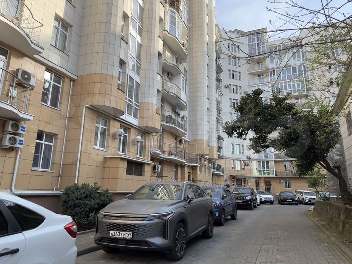 2-к. квартира, 58 м², 8/10 эт.