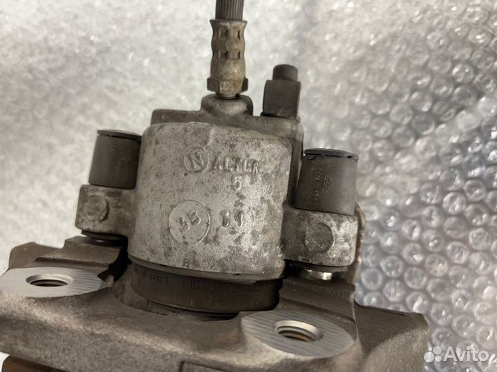 Суппорт тормозной задний левый Bmw X5 E70 N55B30