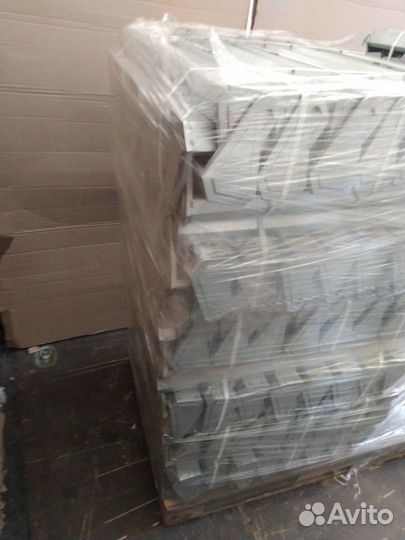 Кормушка навесная оц. от 15 до 100см для птицы