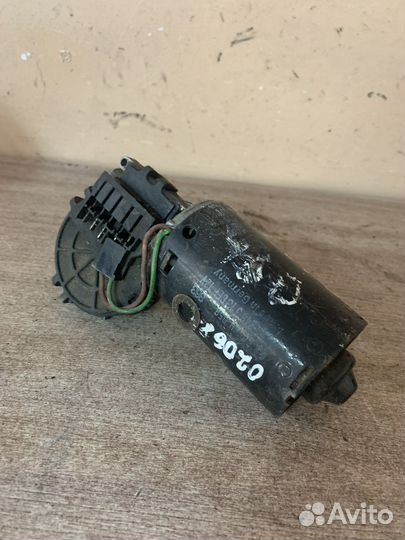 Моторчик дворников Вольво 460