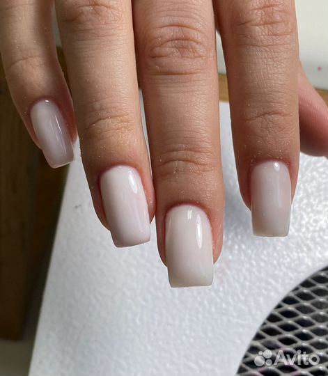 Маникюр и педикюр