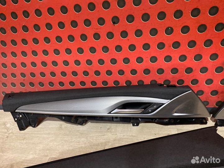 Обшивка двери (дверная карта) комплект Bmw 5 G30