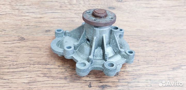 Помпа системы охлаждения Mercedes Benz