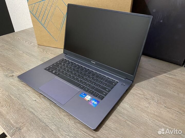 Новый Honor/Бизнес Серия/2023/Для Всего